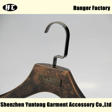 High-end wood clothes hanger with metal plate logo China hanger supplier factory [MTW 014]
