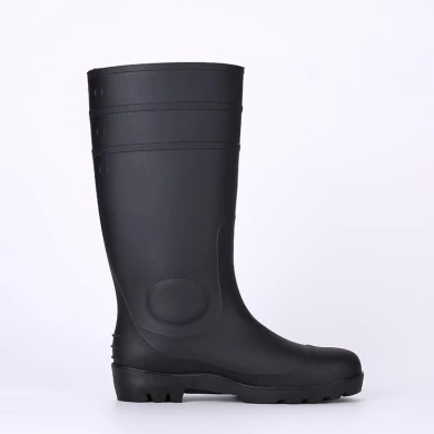 106个黑色安全雨靴，配以钢质鞋头