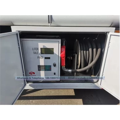 Le prix le plus bas et la qualité de la hauteur 10000 litres camion de pétrole Howo Howo Huile avec distributeur de carburant à vendre