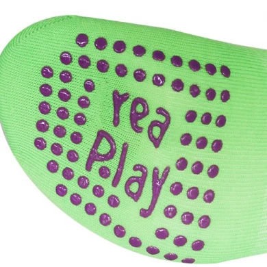 China beste benutzerdefinierte Logo Pilates Grip Socken aufblasbare Park Half Grip Bounce Socken