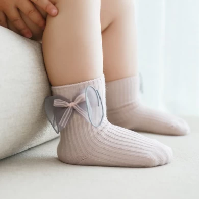 Neugeborenes Baby trifft Kleinkind-Strumpf-Baby-Mannschafts-Socken mit Griff für Kinder hart