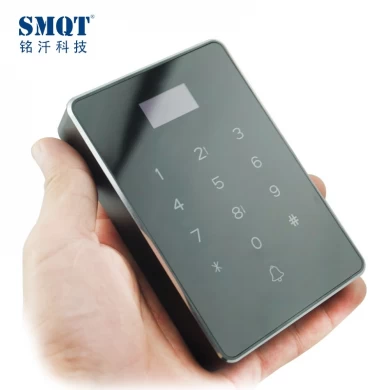 Устройство контроля доступа к двери с управляющим устройством и функцией считывания IC-карт