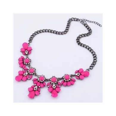 Flower Necklace Fresh Sweet Lady Neck Short Alloy Chain Accessory Birthday Anniversary Gifts for Women Mom Wife