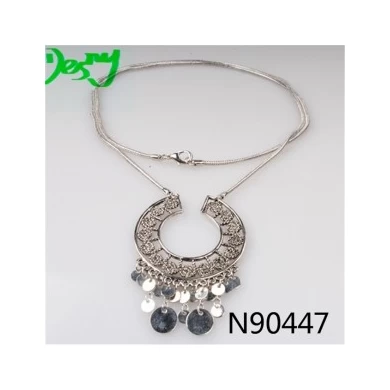 silver coin flower vintage boutique pendant necklace N90447