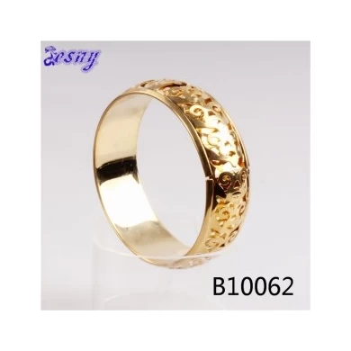 vintage bracelet 18k gold bangle saudi arabia jewelry B10062