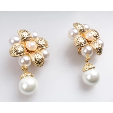 2018 Fashion Women Stud Peal Earring Gold Earring  For Women Classic