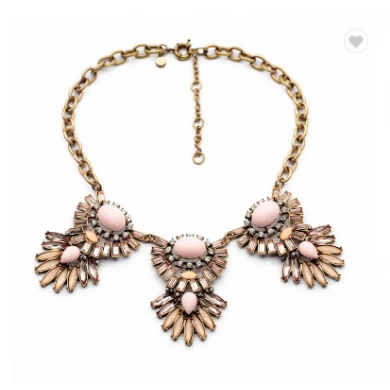 2018 Hot Selling Pink Resin Stone Pendant Necklace For Women Heart Necklace Fashion Jewelry