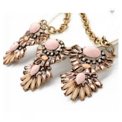 2018 Hot Selling Pink Resin Stone Pendant Necklace For Women Heart Necklace Fashion Jewelry