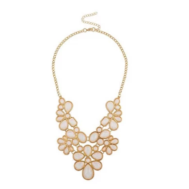 2018 Top Sales Fashion Accessories Womens Flower Bib Chunky Sweater Statement Necklace