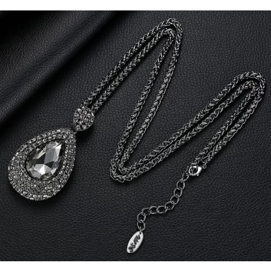 Cheap Price Zinc Alloy Sweater Chain Necklace with Artificial Crystal Pendant
