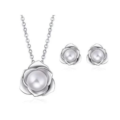 China Supplier High Polished 925 Sterling Silver Necklace with Natural Freshwater Pearl