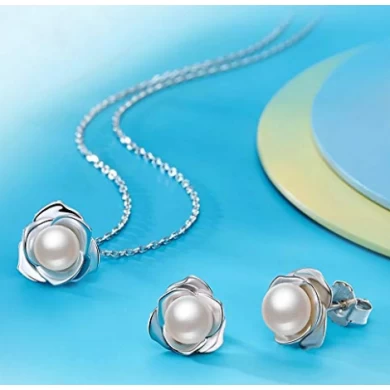 China Supplier High Polished 925 Sterling Silver Necklace with Natural Freshwater Pearl