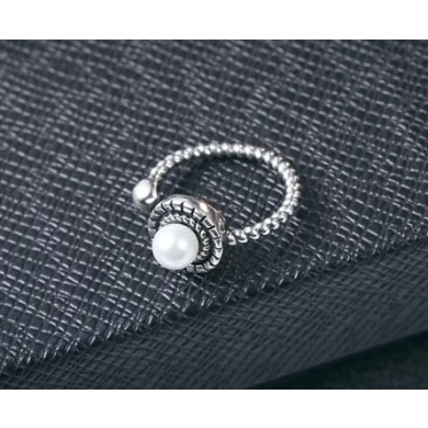 China Supplier single pearl black silver adjustable classic ring for girls