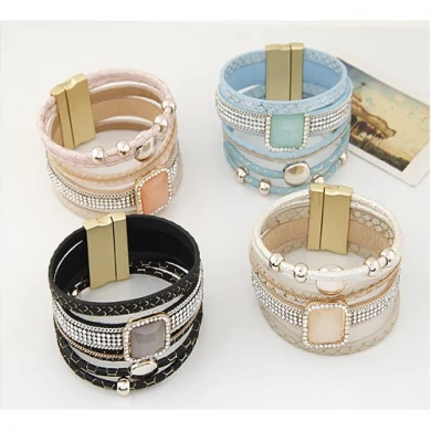 Europa und die Vereinigten Staaten Retro Trend Multi-Layer-Armband Koreanisch Fashion Leather Ultra-Wide Magnet Schnalle Armband Großhandel Online-Schmuck