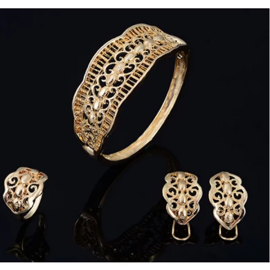 Factory Price Gold Love Alloy Gem Wedding Travel Women's Four-piece Jewelry Set