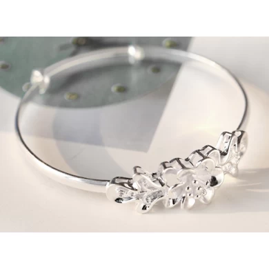 Fashion Sliver Bracelet with Carve Flower for Woman Gift