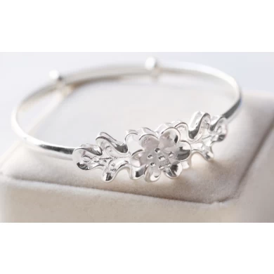Fashion Sliver Bracelet with Carve Flower for Woman Gift