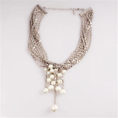 Fashion Pearl Accessoires attraktiv Stil Gold Halskette Kette Women Multi Layer Halskette mit Metall Kette
