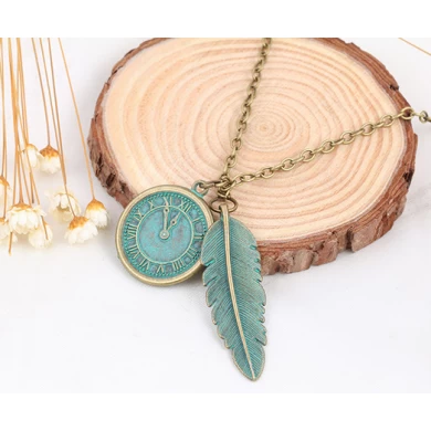 Gold Alloy Vintage Style Leaf Clock Shape Pendant Necklace Wholesale