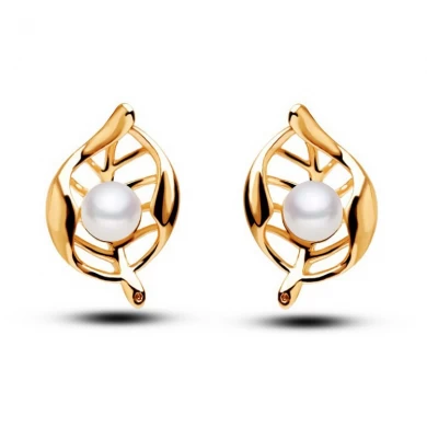 High-Grade Pearl Ohrringe Hollow Blätter Female Fashion Gold Stud Ohrringe