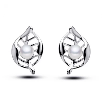 High-Grade Pearl Ohrringe Hollow Blätter Female Fashion Gold Stud Ohrringe