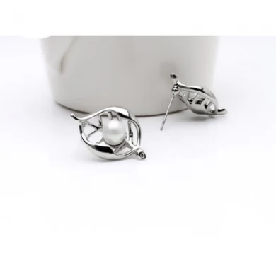 High-Grade Pearl Ohrringe Hollow Blätter Female Fashion Gold Stud Ohrringe