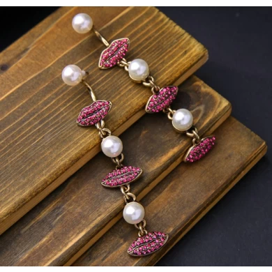 Long Pendant Designs Pearl Pink Lip shaped Pearl Earrings manufacturer China