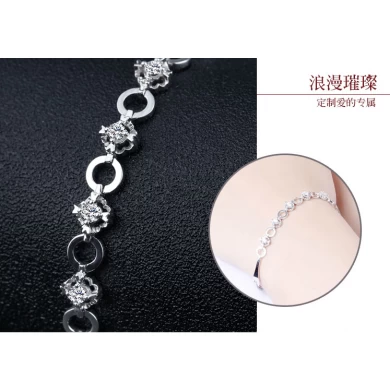 Professional Supplier 18K White Gold Diamonds 4C Bracelet Bangle for Woman