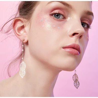 Professional Zinc Alloy Gemstone Long Stud Earrings Manufacturer from China