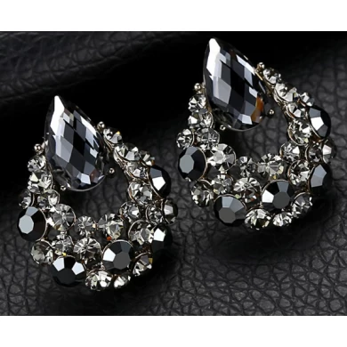 Retro European Style Zinc Alloy Stud Earrings Manufacturer in China