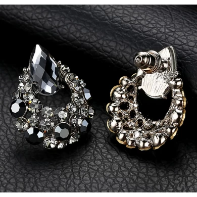 Retro European Style Zinc Alloy Stud Earrings Manufacturer in China