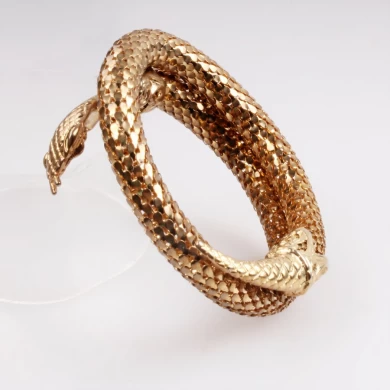 wholesale new design 18k gold snake head fish scales chain women bracelet bangle