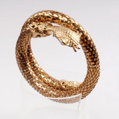 wholesale new design 18k gold snake head fish scales chain women bracelet bangle
