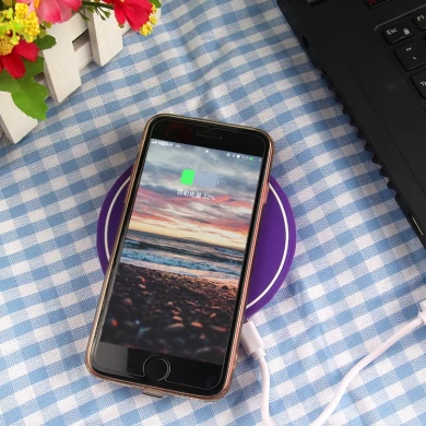 Пользовательские мягкие пвх 10 Вт быстрое беспроводное зарядное устройство Qi для iPhone 8 и Samsung США