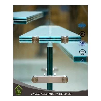 Clear laminated glass stairs per square metre