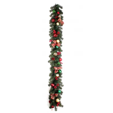 Couronne d’aiguilles de pin de 45cm pour Noël