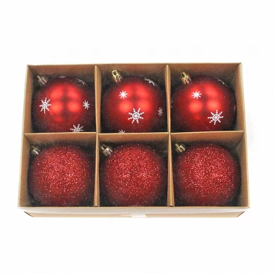 Salable inexpensive plastic Christmas tree ornament set