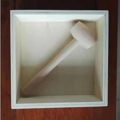 Caja de regalo de madera contrachapada con martillo para chocolate
