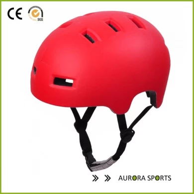 CE patin multifonctionnel approuvé une bonne ventilation de planche à roulettes personnalisée casque