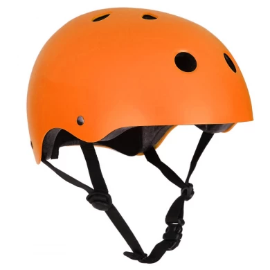 CEスポーツスクーターヘルメット英国は、スタイリッシュなスケーターのヘルメットは、K003ブランド