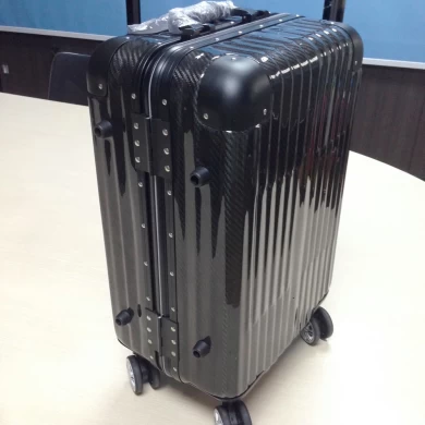 Carbon Fiber Suitcase dans le processus Autoclave