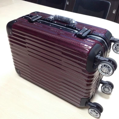 Carbon Fiber Suitcase dans le processus Autoclave