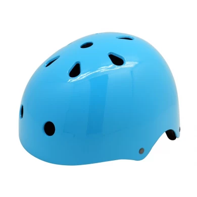 Nouvelle planche à roulettes d'arrivée et casque, cool fabricant Inline Skateboard Helmet