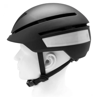 Yeni tasarım Akıllı kask AU-R9 dönüş sinyalleri ile