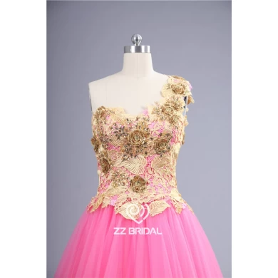2016 latest yellow guipure lace appliqued one-shoulder pink wedding dress China