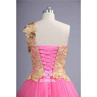 2016 latest yellow guipure lace appliqued one-shoulder pink wedding dress China