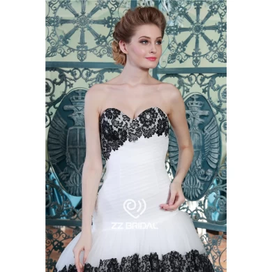 Alta de encaje negro por encargo appliqued escote con volantes de la boda vestido de novia sirena fabricante capas