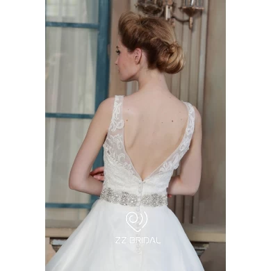 ZZ nupcial 2017 V-back cinto frisado renda aplicada A-line vestido de noiva