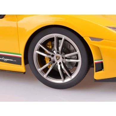 01:14 Lamborghini Gallardo Superleggera LP570 licence RC voiture