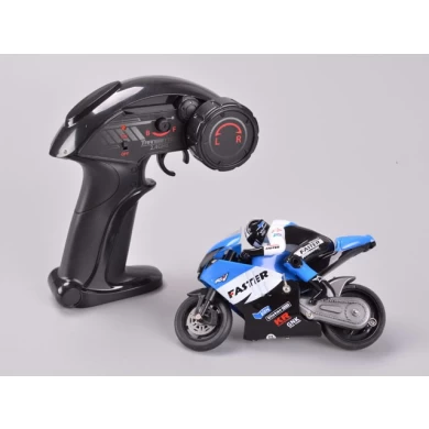Mode de 01h16 dérive CVT 4CH RC Stunt Moto Racing Toy